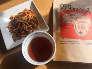 野生ロイボスでお茶の時間